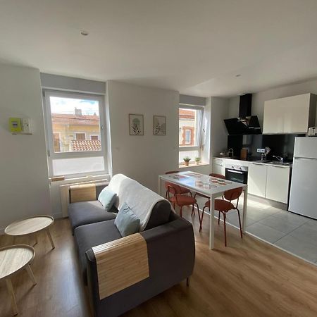 Ferienwohnung Family House - Centre Gare Roanne Exterior foto