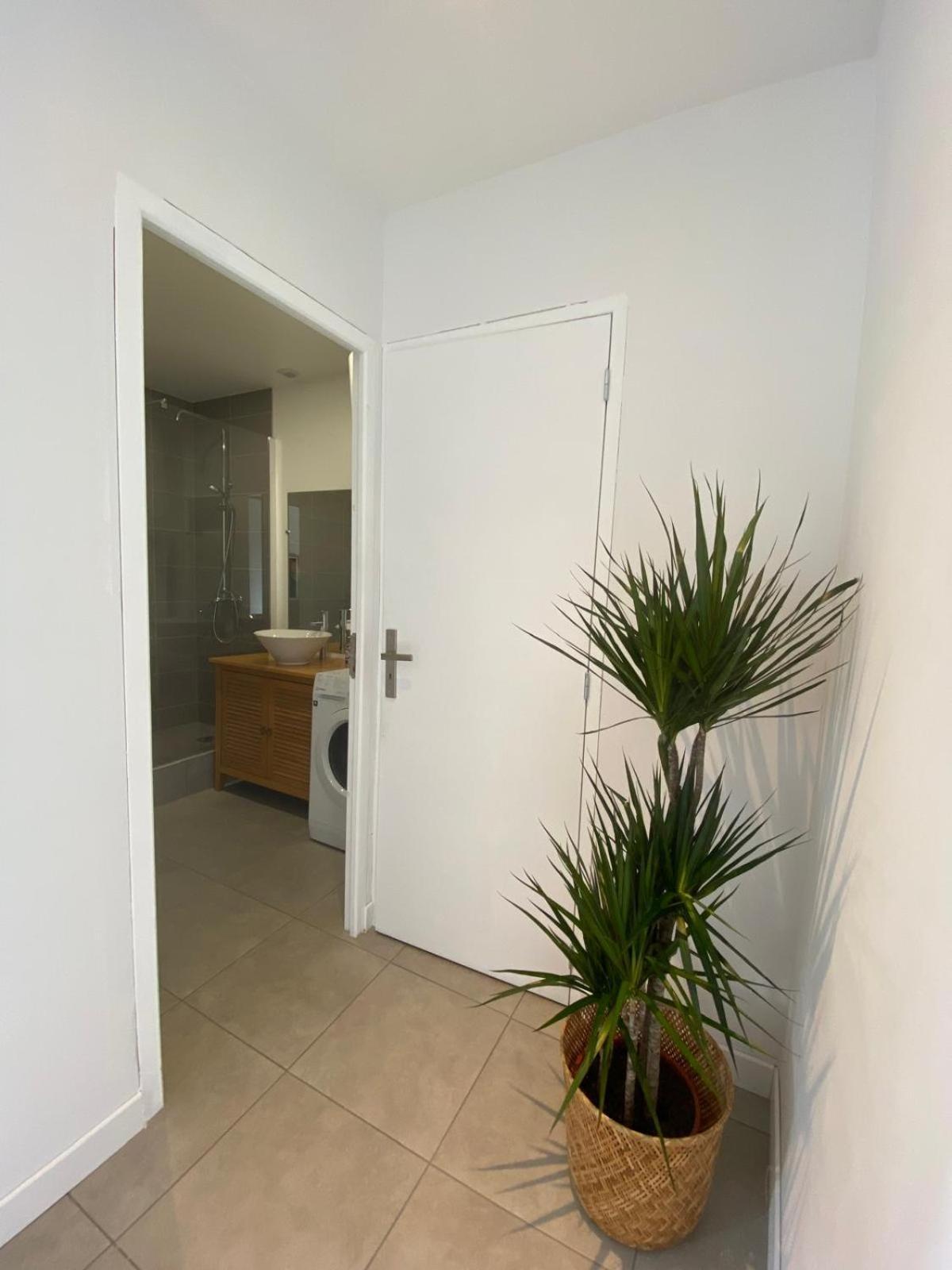 Ferienwohnung Family House - Centre Gare Roanne Exterior foto